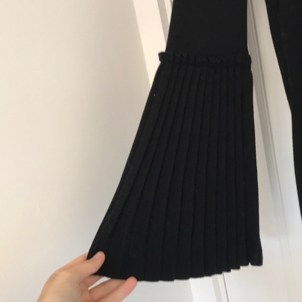 Sweater - Picture 2 of 5